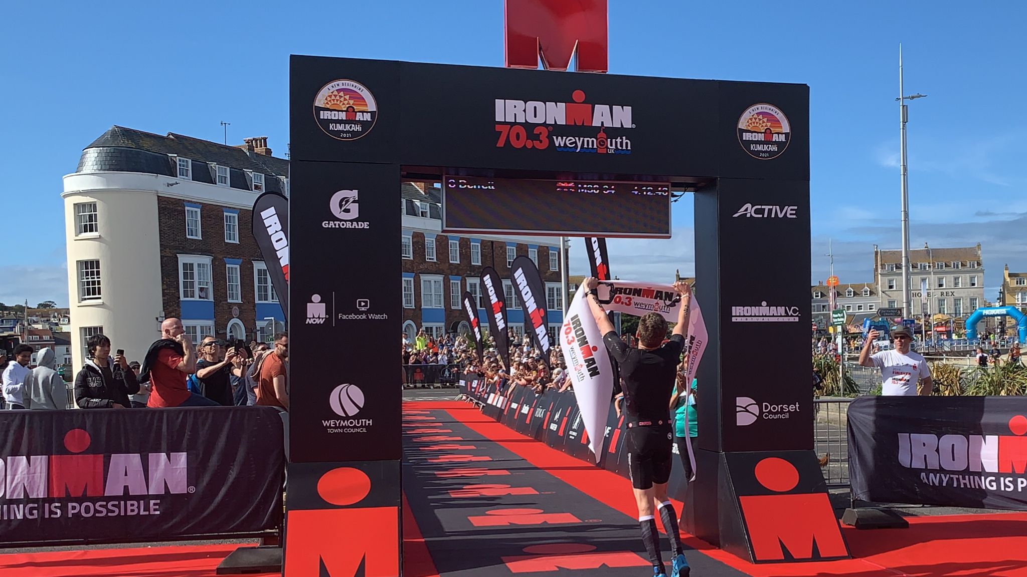 Organisers Confirm Ironman Weymouth Will Go Ahead Following Queen S   Ironman Athlete Shares His Victory With The Crowd In Weymouth 